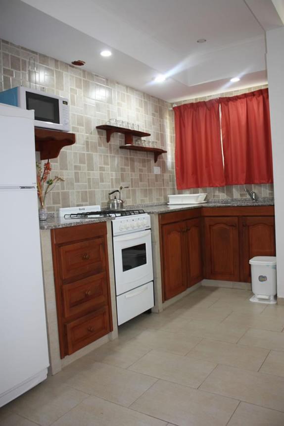 Complejo Arami Apart Colón Exterior foto