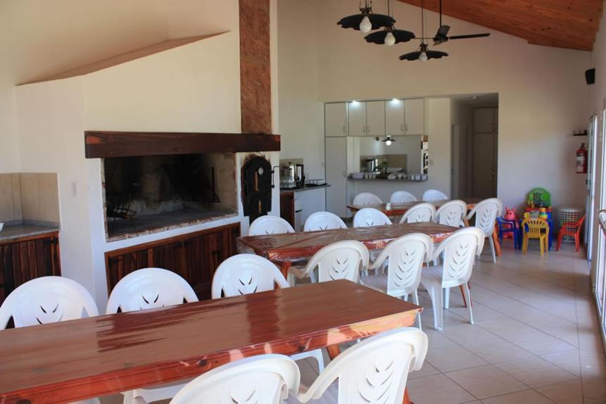 Complejo Arami Apart Colón Exterior foto